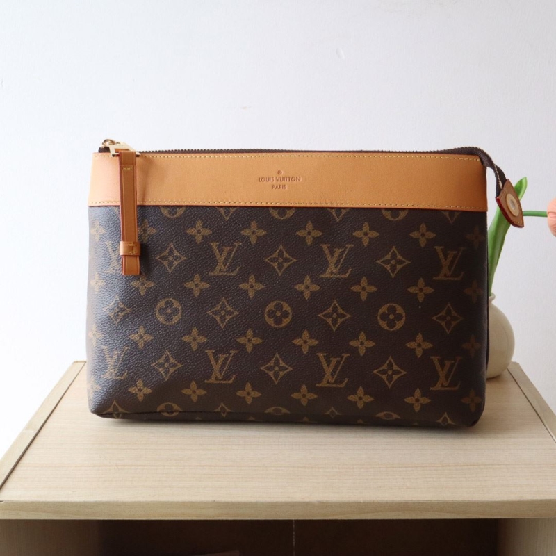 LV Clutch Bags